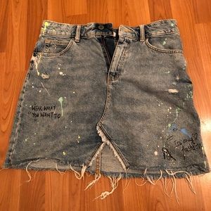 Zara Graffiti denim skirt-small